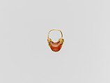 Gold and carnelian boat-shaped earring, Gold, carnelian, Cypriot
