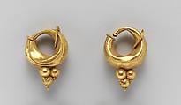 Gold boat-shaped earrings, Gold, Etruscan