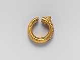 Gold earring with filigree decoration, gold, Etruscan