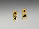 Earring with disc, chains, Gold, Etruscan