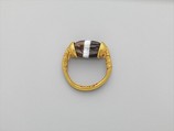 Gold and banded carnelian ring: on scarab bezel, a youth, Gold, agate, Etruscan