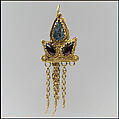 Earring, Gold, garnets, green glass, Sarmatian