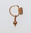 Earring with pendant, Gold, Roman