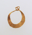 Earring, crescent-shaped, Gold