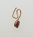 Earring-hook type with sard setting, Gold, sard