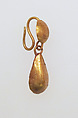 Earring-hook type with pendant and disc, Gold