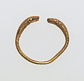 Ring, spiral with snake heads, Gold