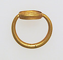 Ring with box setting, Gold