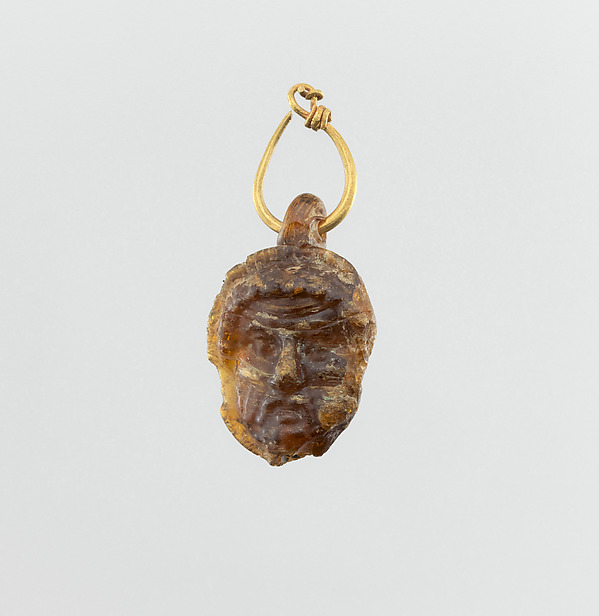 Glass double-headed pendant with gold hoop by an unrecorded maker, The Metropolitan Museum of Art