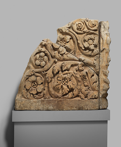 Marble acroterion with acanthus scrolls