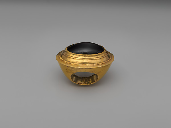 Gold ring with garnet by an unrecorded maker, The Metropolitan Museum of Art