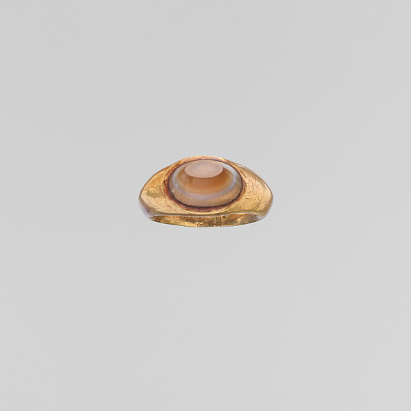 Gold and banded agate ring by an unrecorded maker, The Metropolitan Museum of Art
