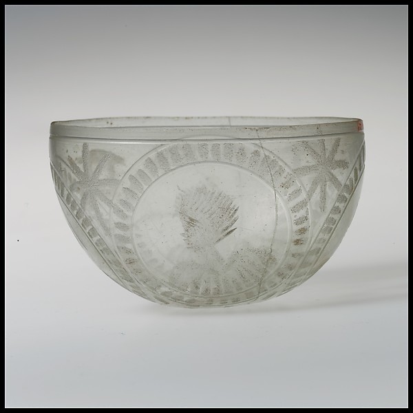 Glass bowl decorated with four busts in roundels by an unrecorded maker, The Metropolitan Museum of Art