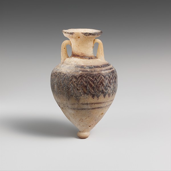 Glass amphoriskos (perfume bottle)