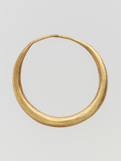 Gold annular earring