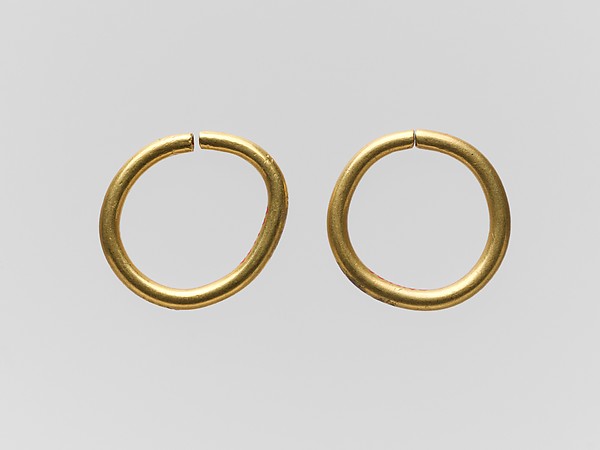 Pair of gold earrings