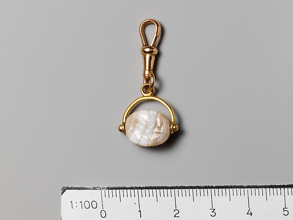 Banded agate scarab by an unrecorded maker, The Metropolitan Museum of Art