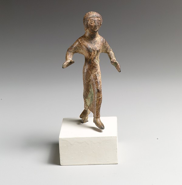 Statuette of a girl