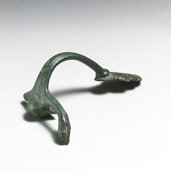 Bronze handle of a vessel