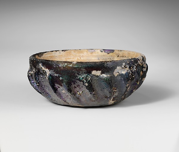 Glass ribbed bowl