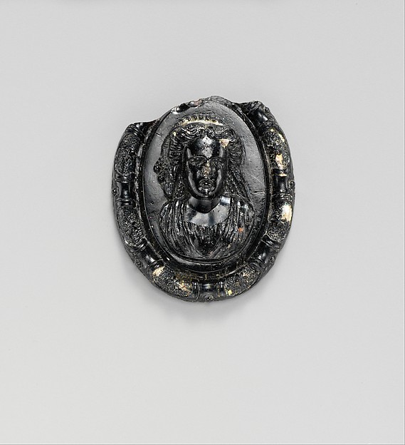 Glass medallion with the bust of a woman or goddess by an unrecorded maker, The Metropolitan Museum of Art