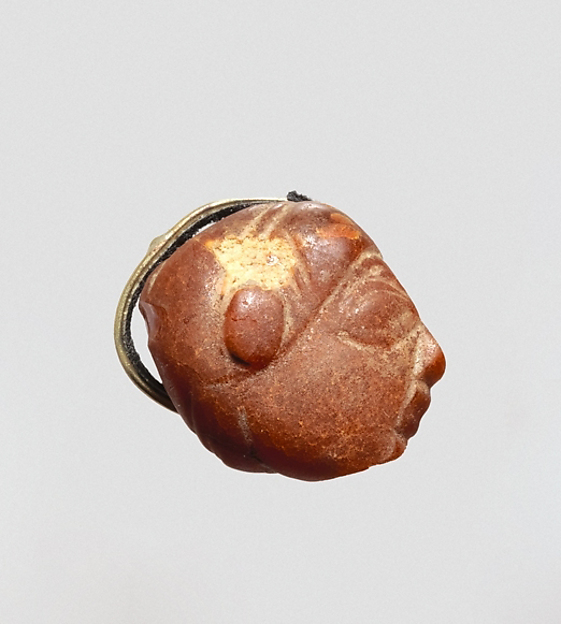 Pendant: winged female head by an unrecorded maker, The Metropolitan Museum of Art