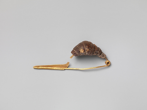 Gold and amber fibula (safety pin) by an unrecorded maker, The Metropolitan Museum of Art