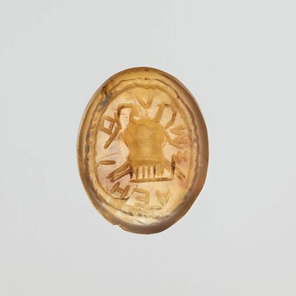 Agate intaglio: Uterine symbol