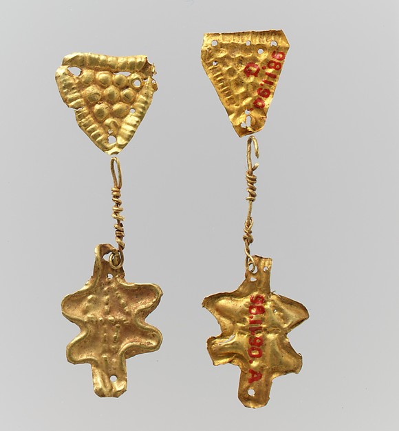 Bead ornaments, triangular, 8