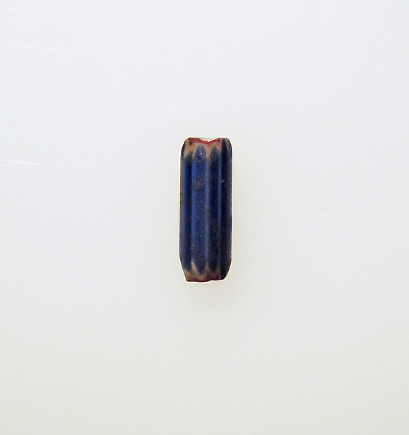 Glass bead