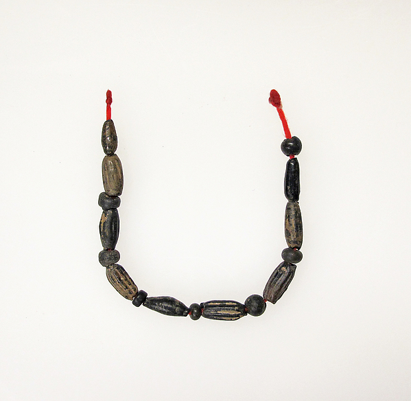 Necklace with 16 beads by an unrecorded maker, The Metropolitan Museum of Art