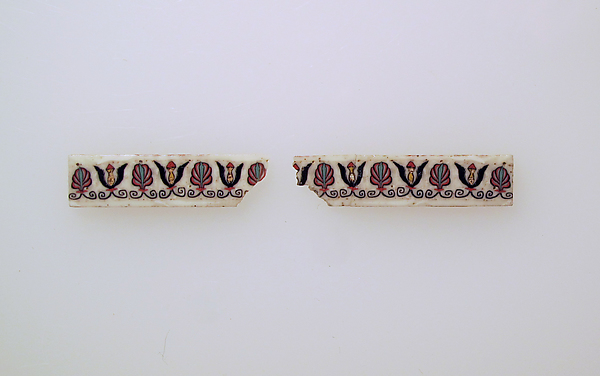 Glass mosaic inlay fragments