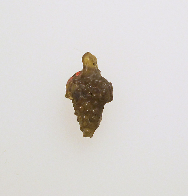 Glass pendant in the form of a bunch of grapes by an unrecorded maker, The Metropolitan Museum of Art
