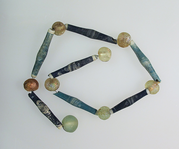 Necklace with 15 beads by an unrecorded maker, The Metropolitan Museum of Art
