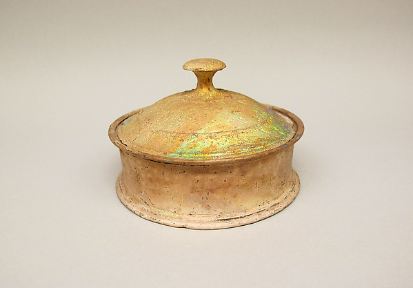 Glass pyxis (box with lid)