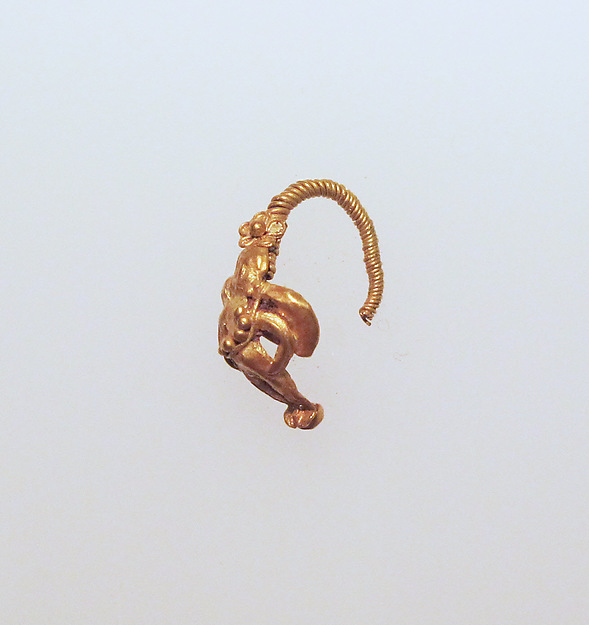 Gold earring with winged figure by an unrecorded maker, The Metropolitan Museum of Art