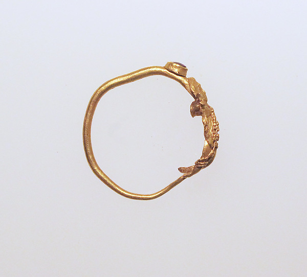 Earring with human figure by an unrecorded maker, The Metropolitan Museum of Art