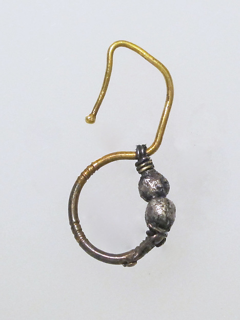 Earring, delta-shaped with beads by an unrecorded maker, The Metropolitan Museum of Art