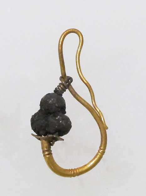 Earring, delta-shaped with beads by an unrecorded maker, The Metropolitan Museum of Art