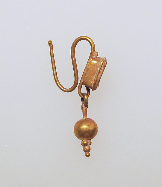 Earring-hook type with pendant by an unrecorded maker, The Metropolitan Museum of Art