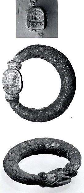 Silver swivel ring with agate scarab