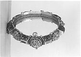 Bracelet, Gold, with granulated bosses and niello designs