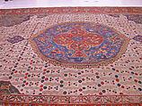 Ushak Medallion Carpet on White Ground, Wool (warp, weft and pile); symmetrically knotted pile