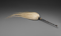 Banded Agate and Gem-Set Fly-Whisk, Handle: Banded agate, carnelian and sard, rubies, pearl
Tail: Yak hair