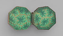 Miniature Qur'an and Qur'an Case, Muhammad Al-Qari (died 1605, Herat, present-day Afghanistan), Qur'an: Ink, opaque watercolor, and gold on paper
Qur'an case: Silver