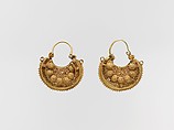 Pair of Earrings, Gold; filigree and granulation