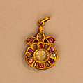 Pendant, Gold