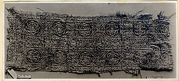 Textile Fragment, Silk, gold wrapped silk, and undyed linen; compound weave