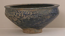 Bowl, Stonepaste; underglaze painted and luster