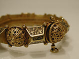 Bracelet, Gold, with granulated bosses and niello designs